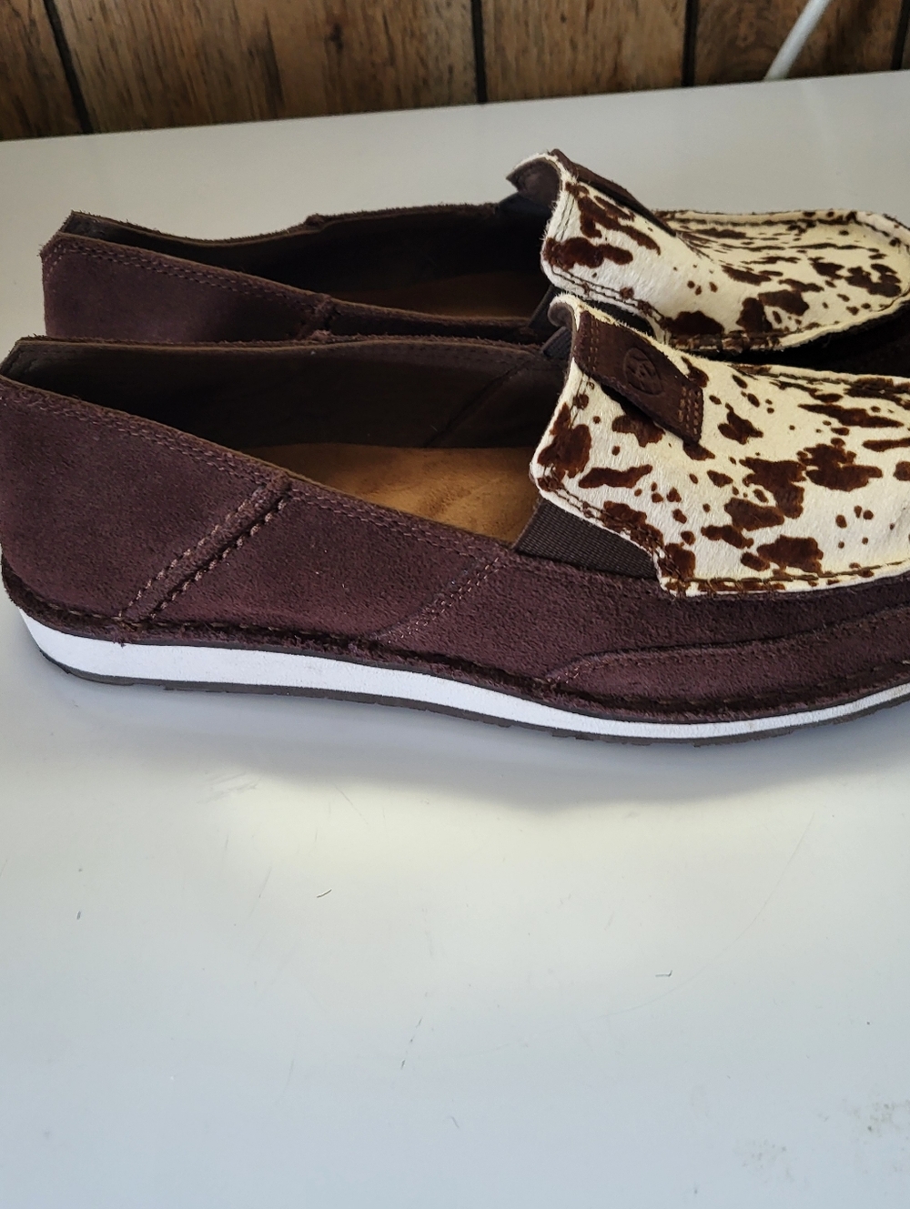 ARIAT Cruiser Cow Hair Sz 11B Brown Leather and Faux Fur Slip-On Shoes Cowgirl - Picture 2 of 7